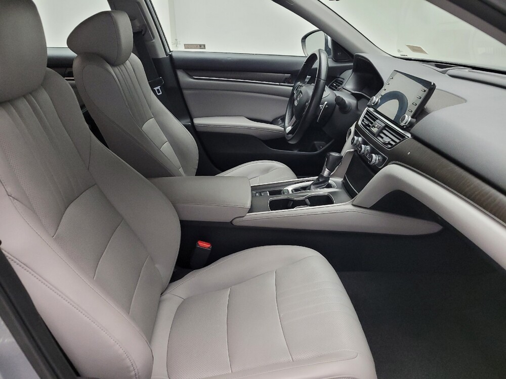 2018 Honda Accord in Taylor, MI 48180 - 18130417 21