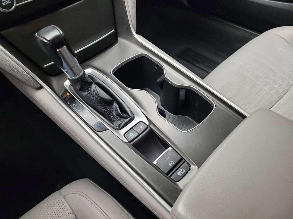 2018 Honda Accord in Taylor, MI 48180 - 18130417 26