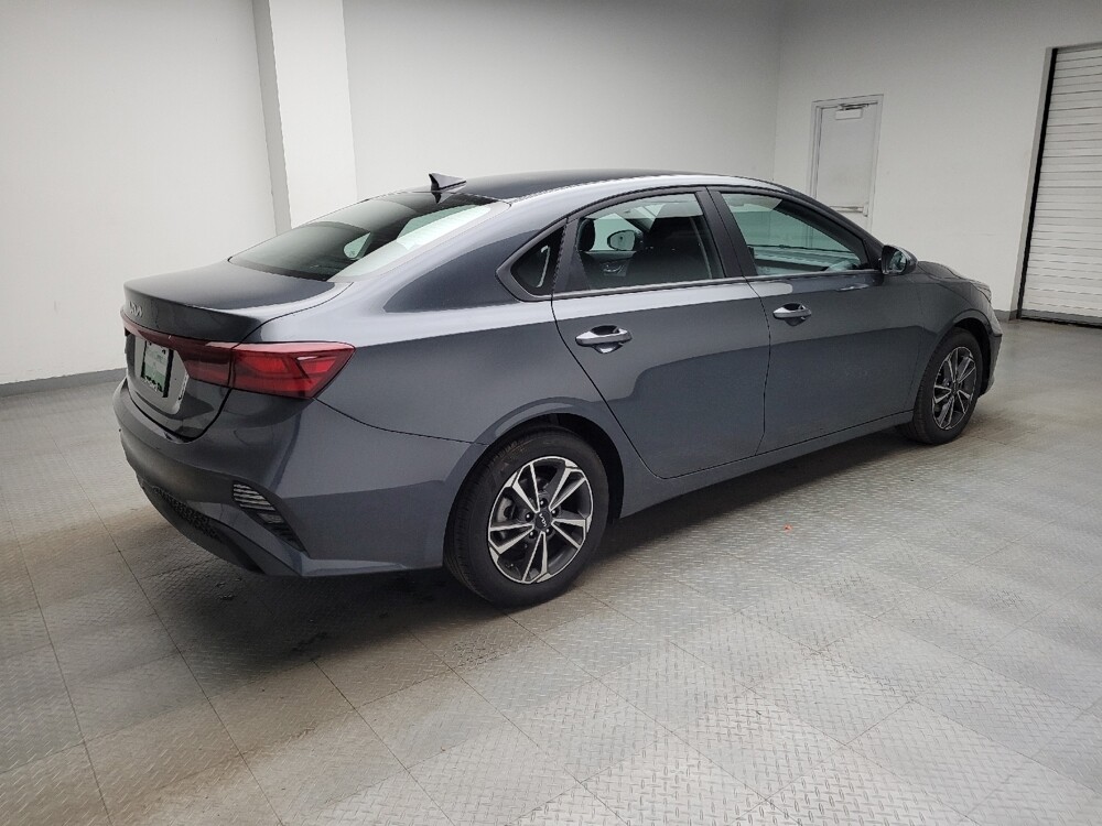 2023 Kia Forte in Grand Rapids, MI 49508 - 18130418 10