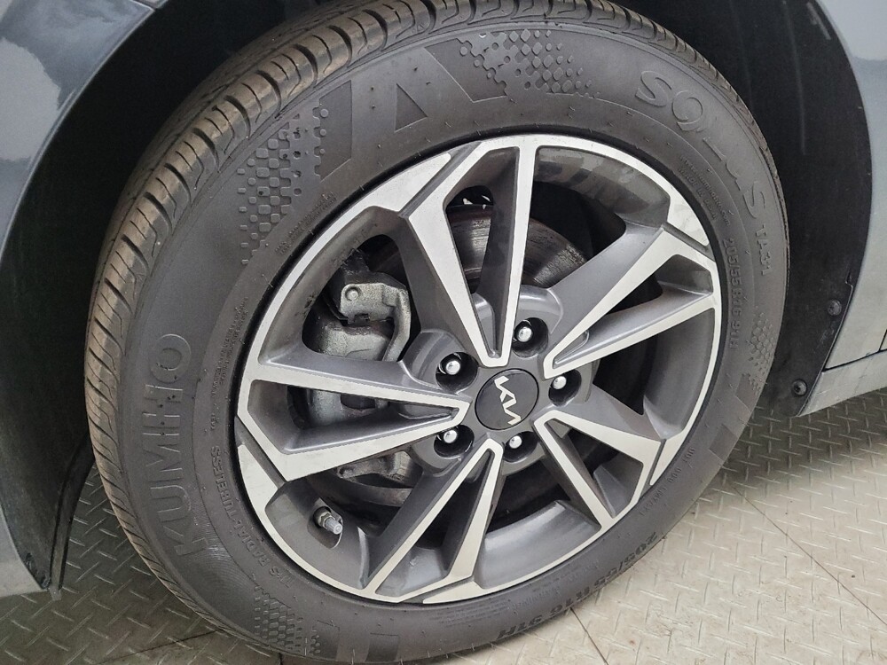 2023 Kia Forte in Grand Rapids, MI 49508 - 18130418 31