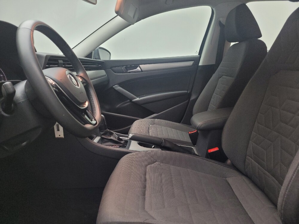 2021 Volkswagen Passat in Taylor, MI 48180 - 18130419 17