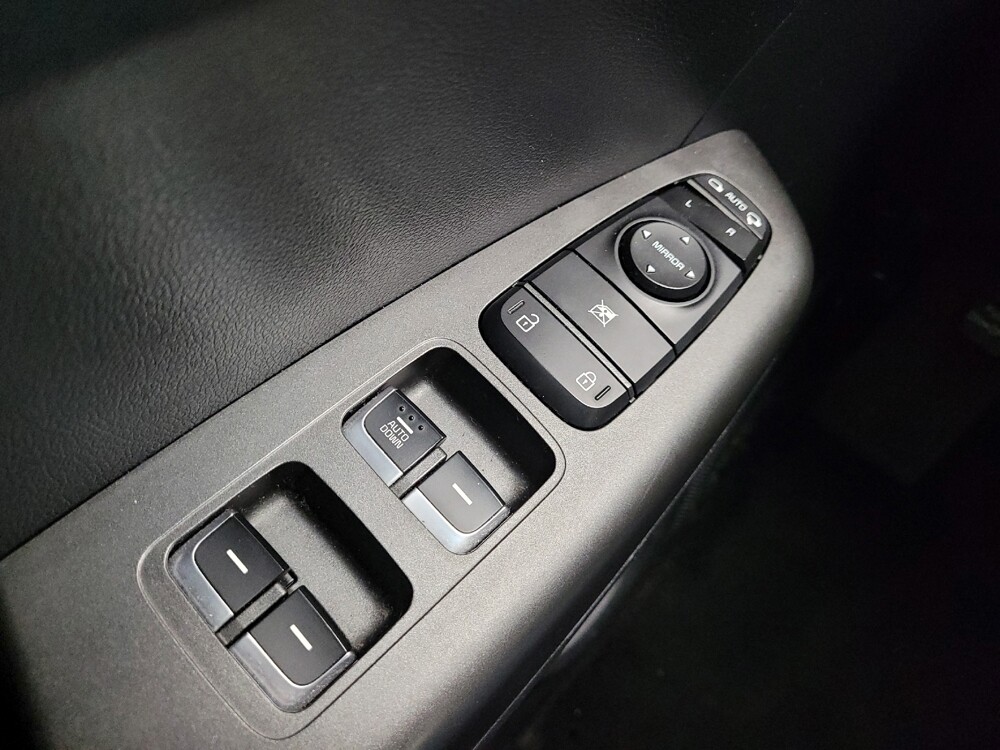 2022 Kia Sportage in Taylor, MI 48180 - 18130420 27