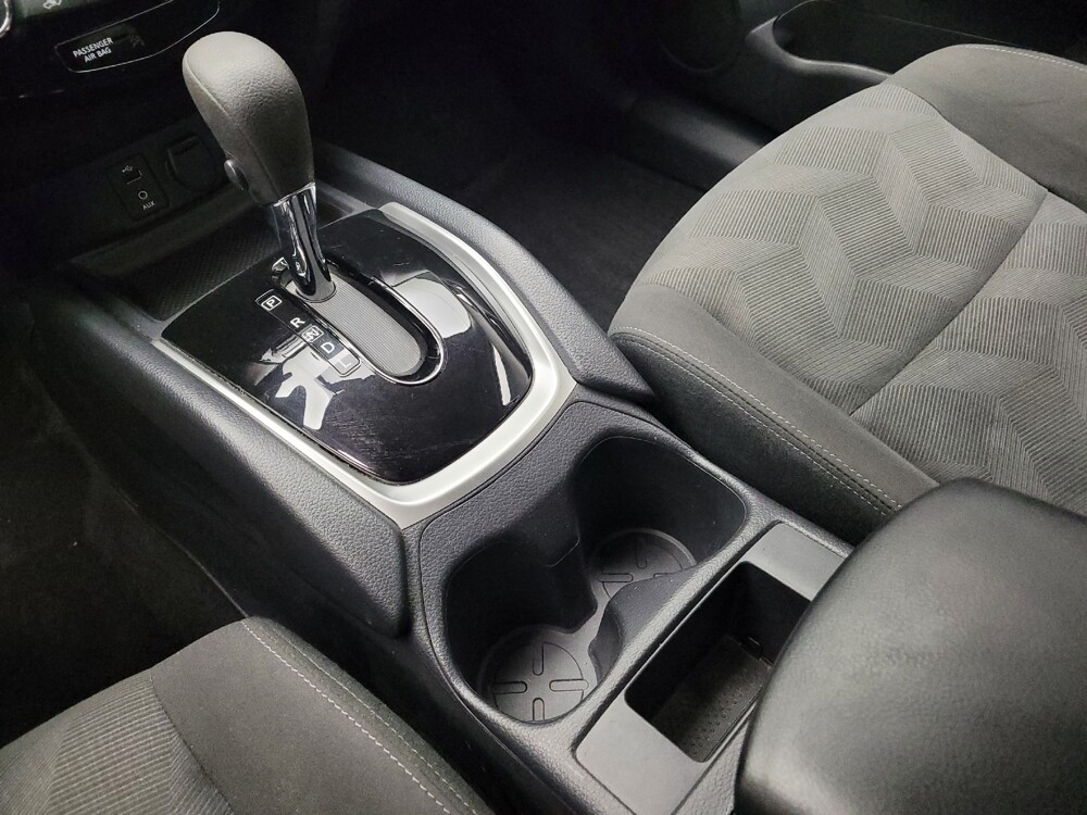 2016 Nissan Rogue in Taylor, MI 48180 - 18130421 26