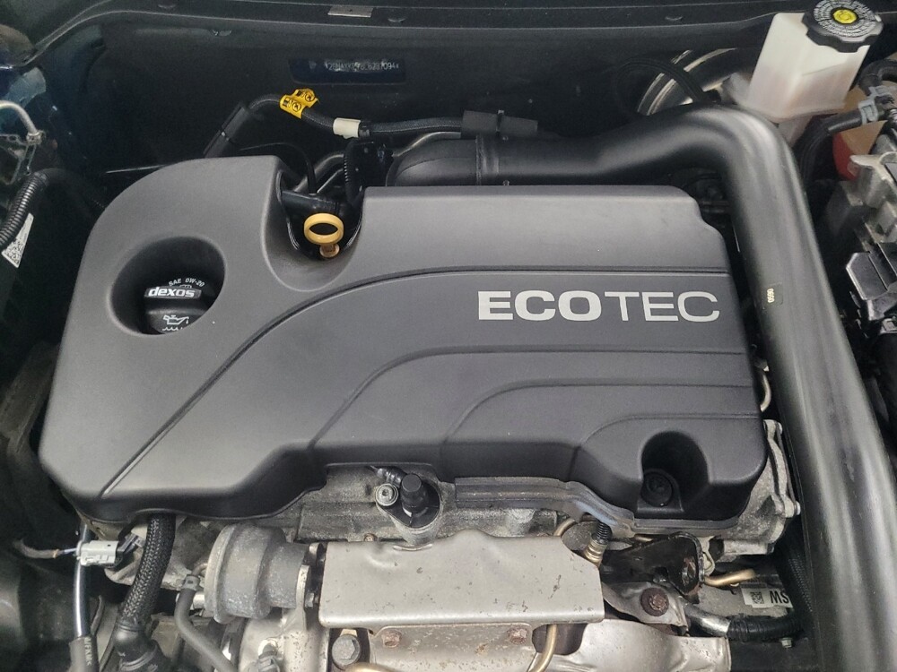 2020 Chevrolet Equinox in Indianapolis, IN 46222 - 18130424 30