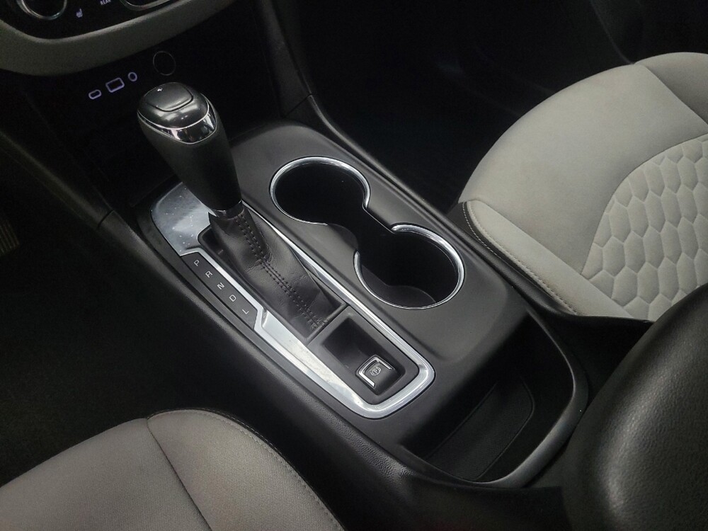 2020 Chevrolet Equinox in Indianapolis, IN 46222 - 18130424 26