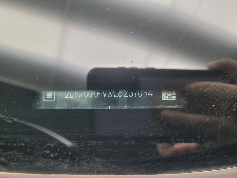 2020 Chevrolet Equinox in Indianapolis, IN 46222 - 18130424 33