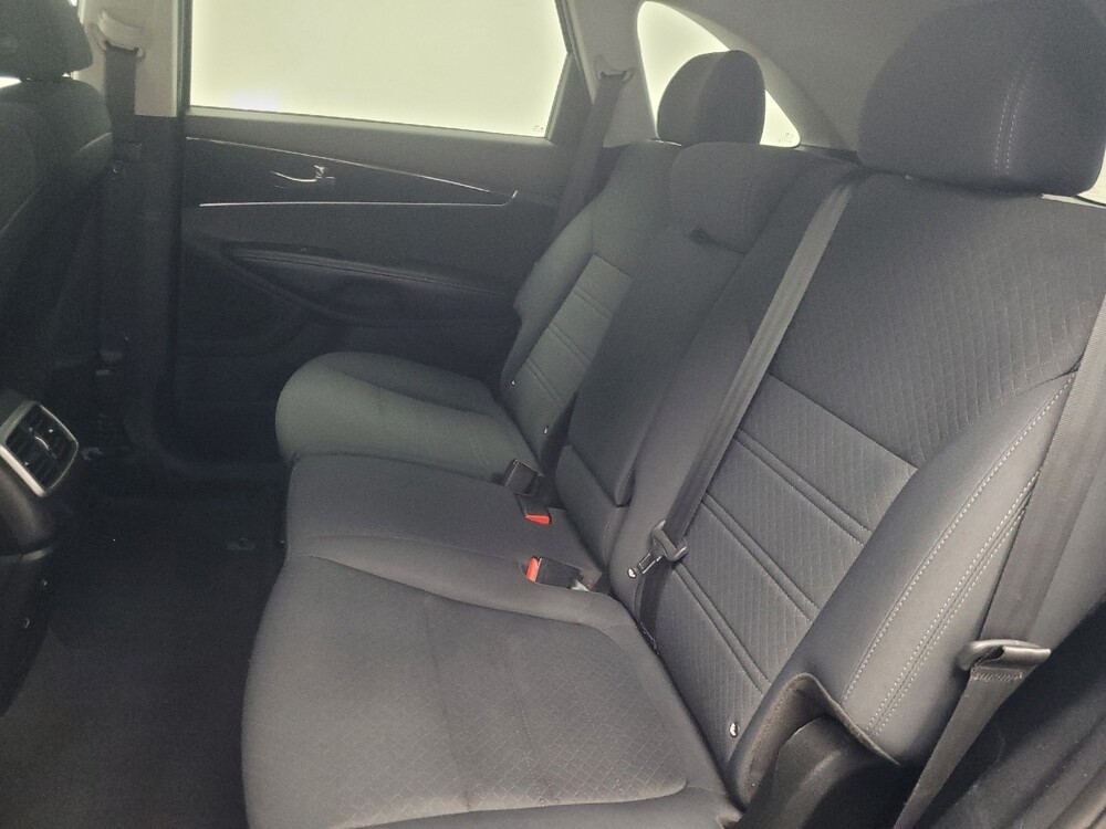 2019 Kia Sorento in Ft Wayne, IN 46805 - 18130427 18