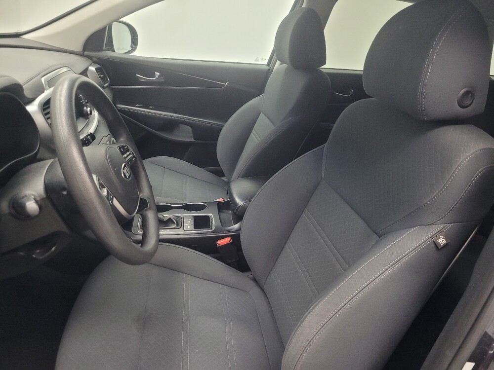 2019 Kia Sorento in Ft Wayne, IN 46805 - 18130427 17
