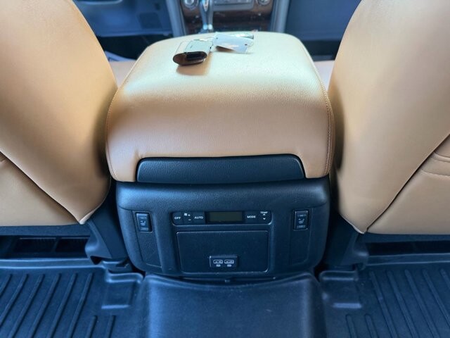 2017 Nissan Armada in Knoxville, TN 37920 - 18130429 19