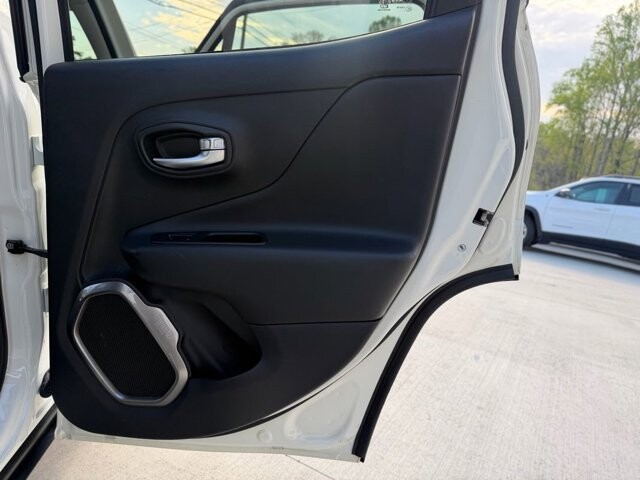 2018 Jeep Renegade in Knoxville, TN 37920 - 18130430 8