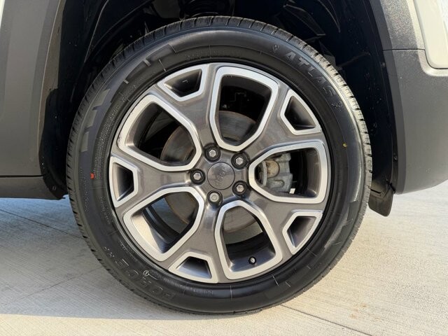 2018 Jeep Renegade in Knoxville, TN 37920 - 18130430 30