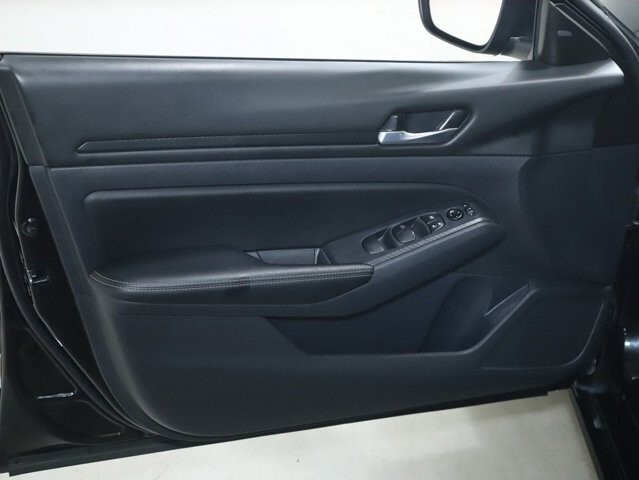 2025 Nissan Altima in Bedford, OH 44146 - 18130442 15