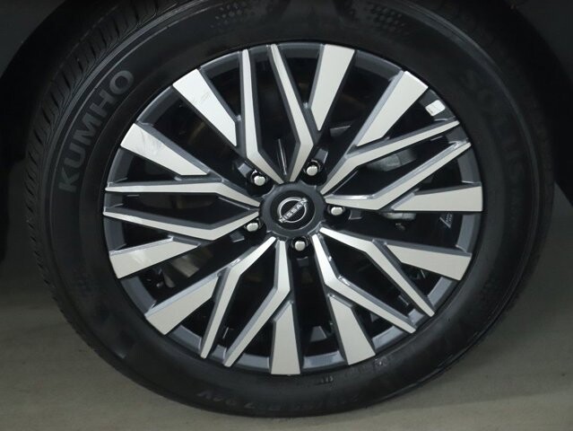 2025 Nissan Altima in Bedford, OH 44146 - 18130442 10