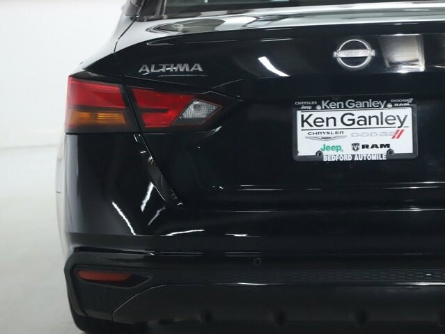2025 Nissan Altima in Bedford, OH 44146 - 18130442 42