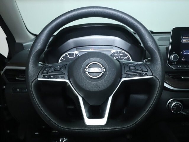 2025 Nissan Altima in Bedford, OH 44146 - 18130442 20