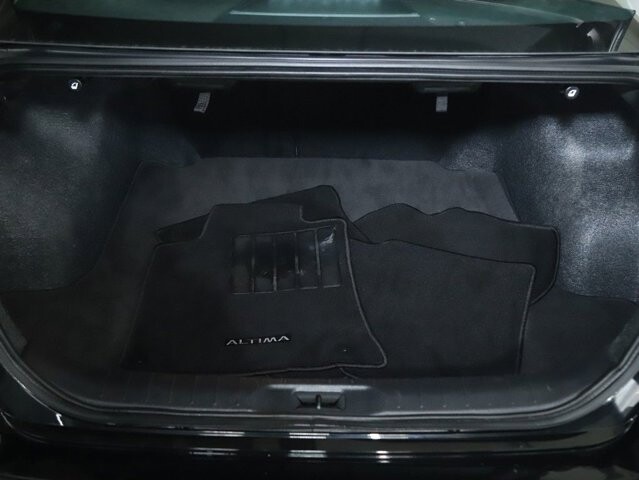 2025 Nissan Altima in Bedford, OH 44146 - 18130442 29