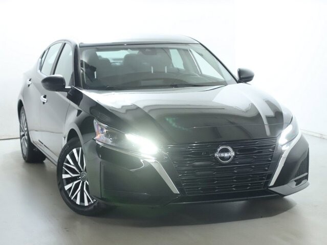 2025 Nissan Altima in Bedford, OH 44146 - 18130442 2