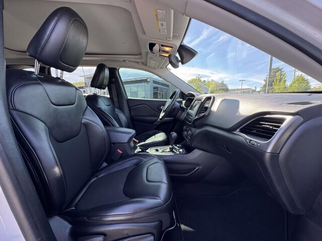 2019 Jeep Cherokee in Winchester, VA 22602 - 18130447 9