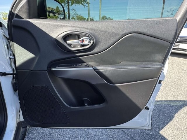 2019 Jeep Cherokee in Winchester, VA 22602 - 18130447 33