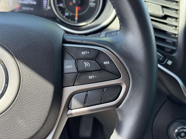 2019 Jeep Cherokee in Winchester, VA 22602 - 18130447 25