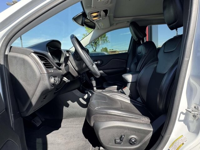 2019 Jeep Cherokee in Winchester, VA 22602 - 18130447 14