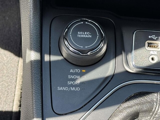 2019 Jeep Cherokee in Winchester, VA 22602 - 18130447 38
