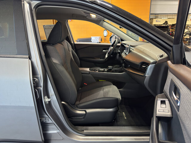 2021 Nissan Rogue in Burlington, WI 53105 - 18130450 16