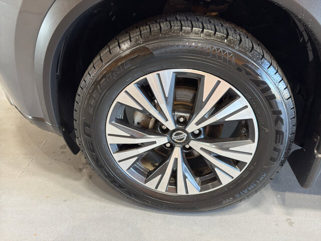 2021 Nissan Rogue in Burlington, WI 53105 - 18130450 9