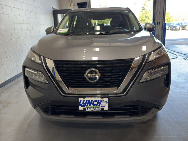 2021 Nissan Rogue in Burlington, WI 53105 - 18130450 8