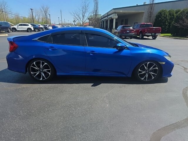 2017 Honda Civic in Marysville, OH 43040 - 18130455 10