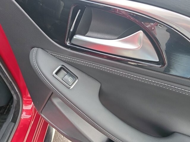 2018 INFINITI QX30 in Marysville, OH 43040 - 18130456 39