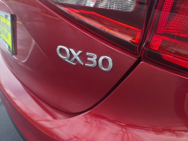 2018 INFINITI QX30 in Marysville, OH 43040 - 18130456 7