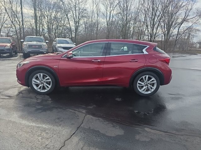 2018 INFINITI QX30 in Marysville, OH 43040 - 18130456 4