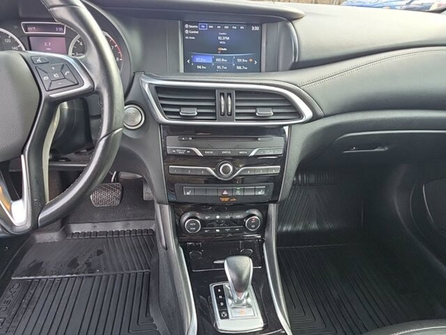 2018 INFINITI QX30 in Marysville, OH 43040 - 18130456 31