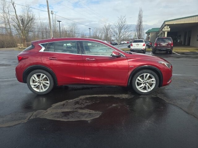 2018 INFINITI QX30 in Marysville, OH 43040 - 18130456 9