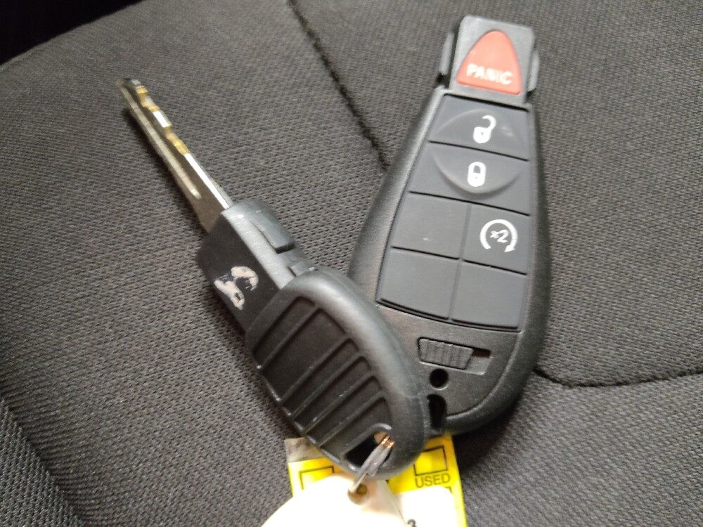 2020 Jeep Cherokee in Tulsa, OK 74145 - 18130461 32