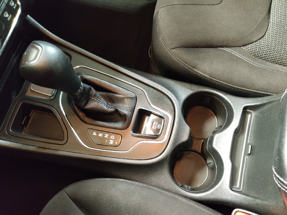 2020 Jeep Cherokee in Tulsa, OK 74145 - 18130461 26