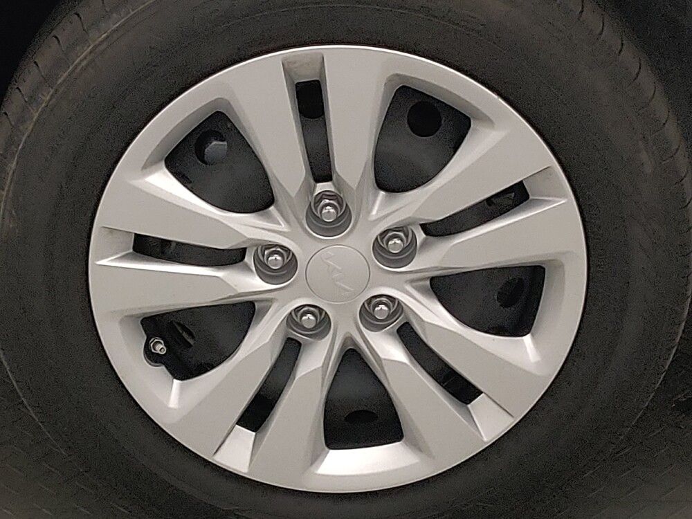 2025 Kia Soul in Tulsa, OK 74145 - 18130465 31