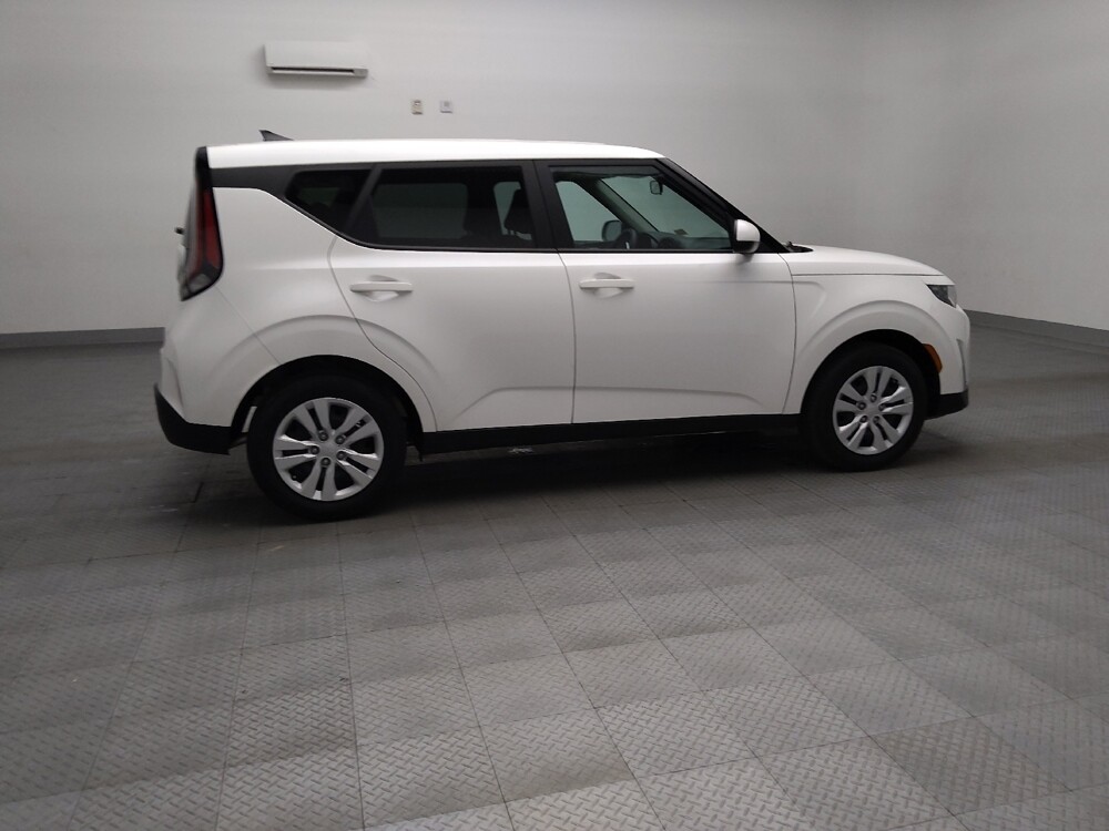 2025 Kia Soul in Tulsa, OK 74145 - 18130465 10