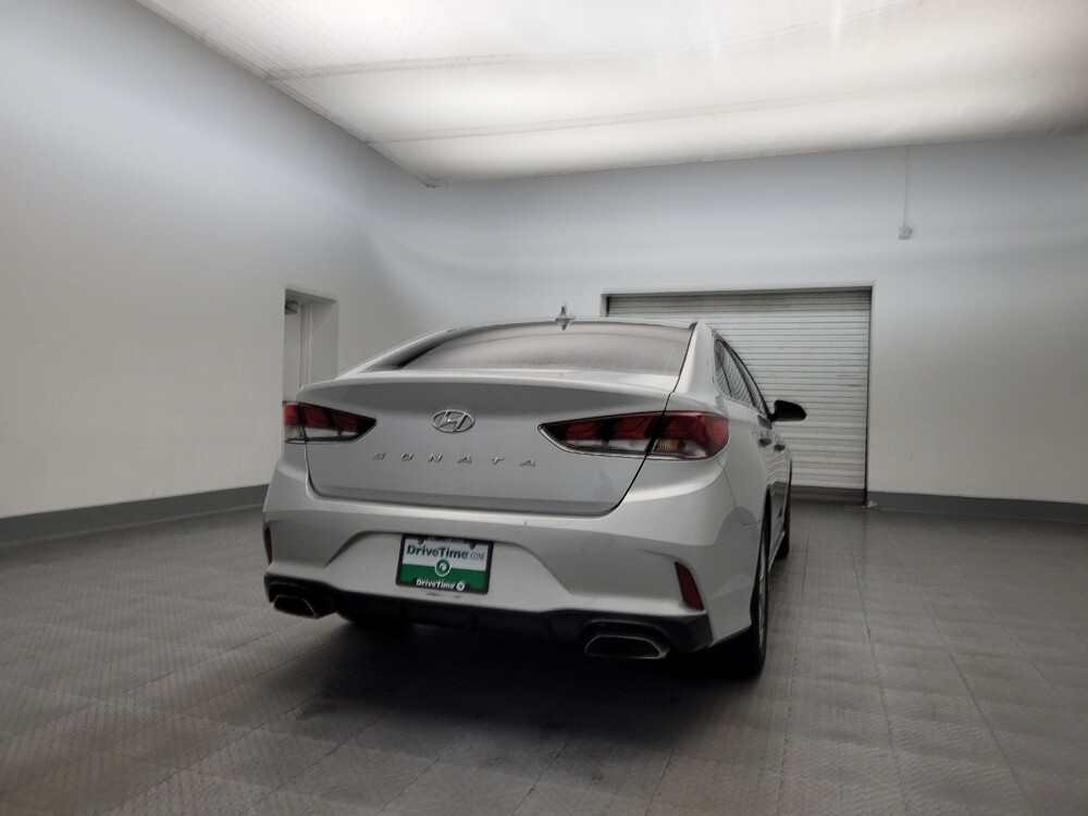 2018 Hyundai Sonata in Glendale, AZ 85301 - 18130466 7