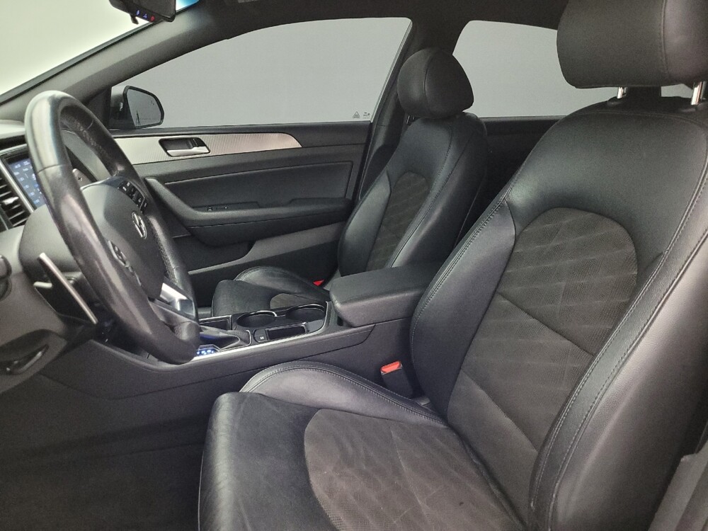 2018 Hyundai Sonata in Glendale, AZ 85301 - 18130466 17