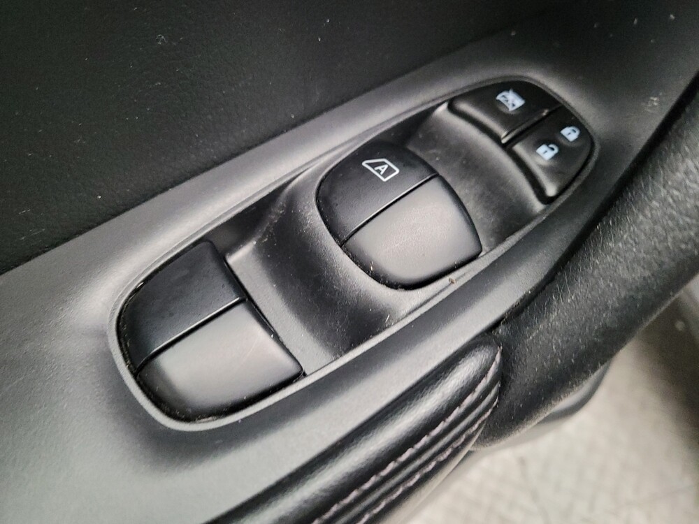 2020 Nissan Rogue in Downey, CA 90241 - 18130485 27