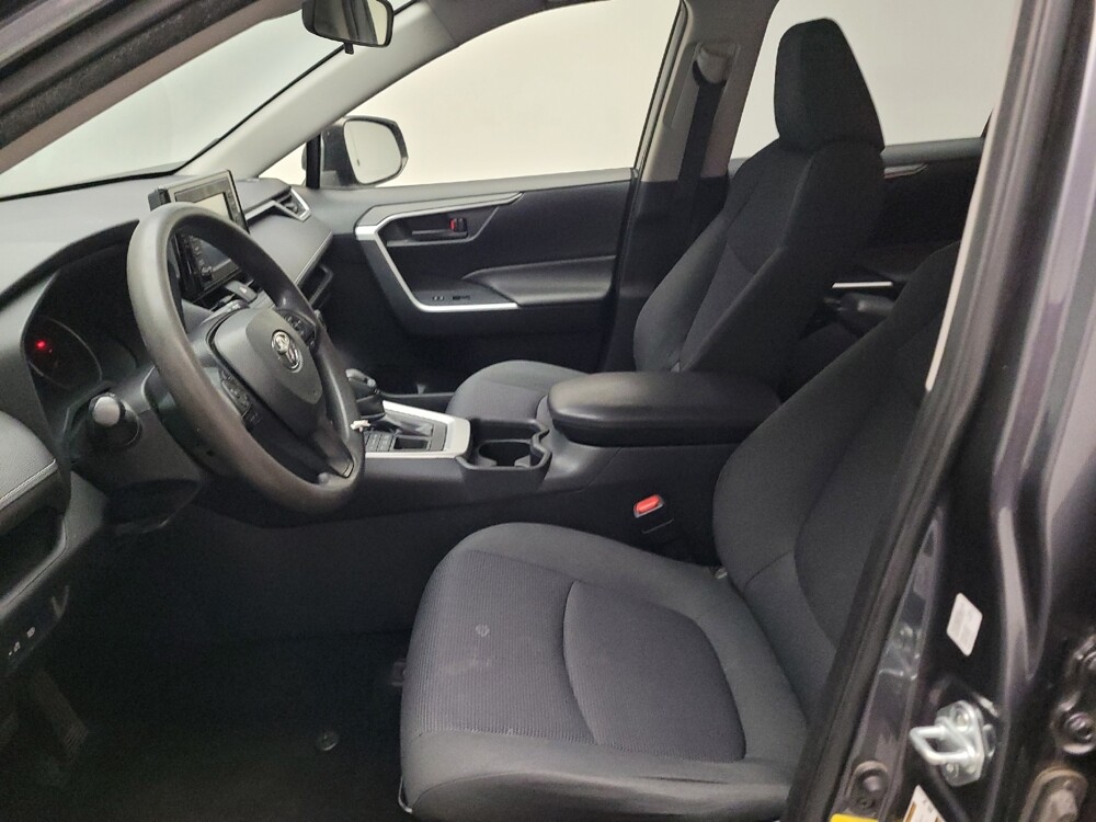 2019 Toyota RAV4 in Riverside, CA 92504 - 18130491 17