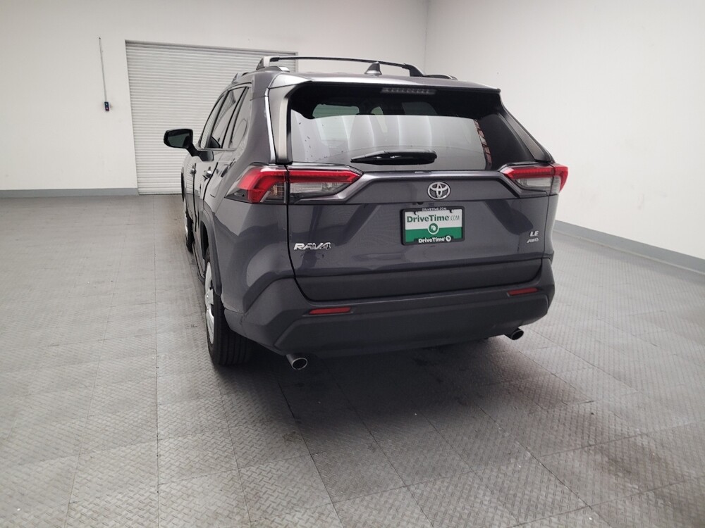 2019 Toyota RAV4 in Riverside, CA 92504 - 18130491 6