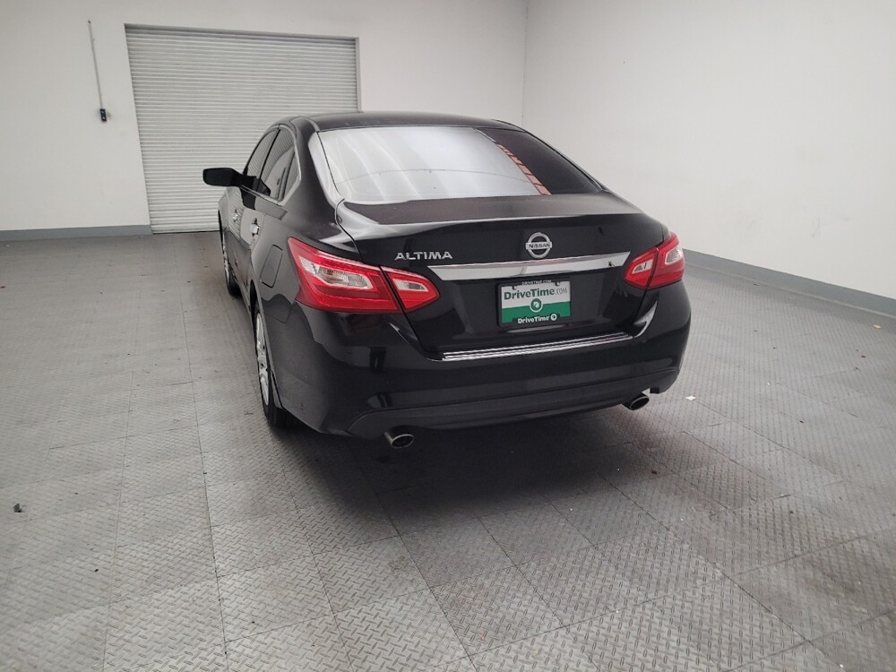 2017 Nissan Altima in Riverside, CA 92504 - 18130497 6