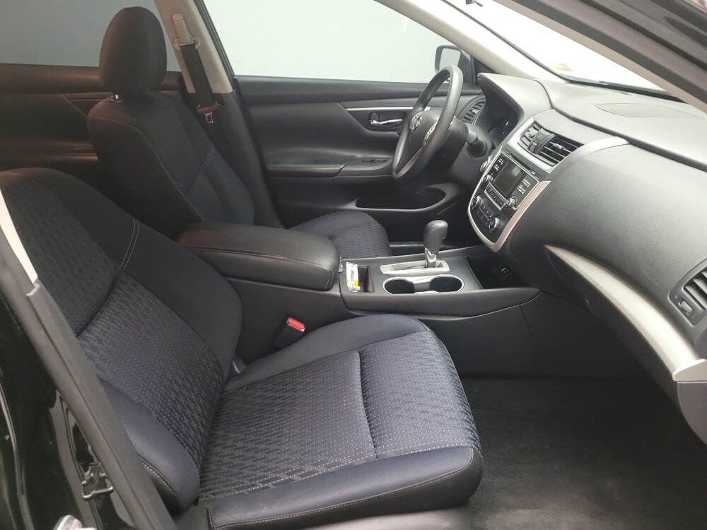 2017 Nissan Altima in Riverside, CA 92504 - 18130497 21