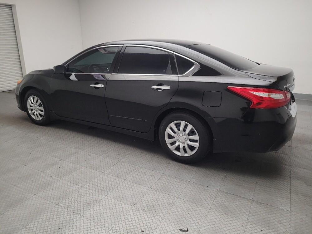 2017 Nissan Altima in Riverside, CA 92504 - 18130497 3