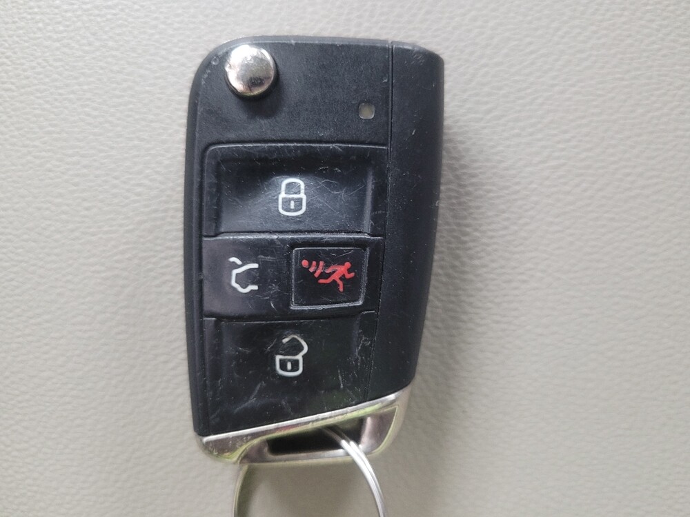 2020 Volkswagen Golf in Pelham, AL 35124 - 18130506 32