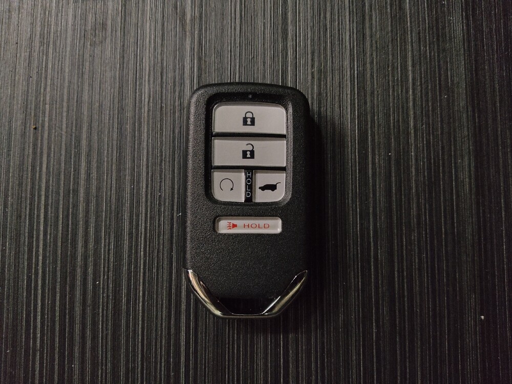 2018 Honda Pilot in Conyers, GA 30094 - 18130508 32