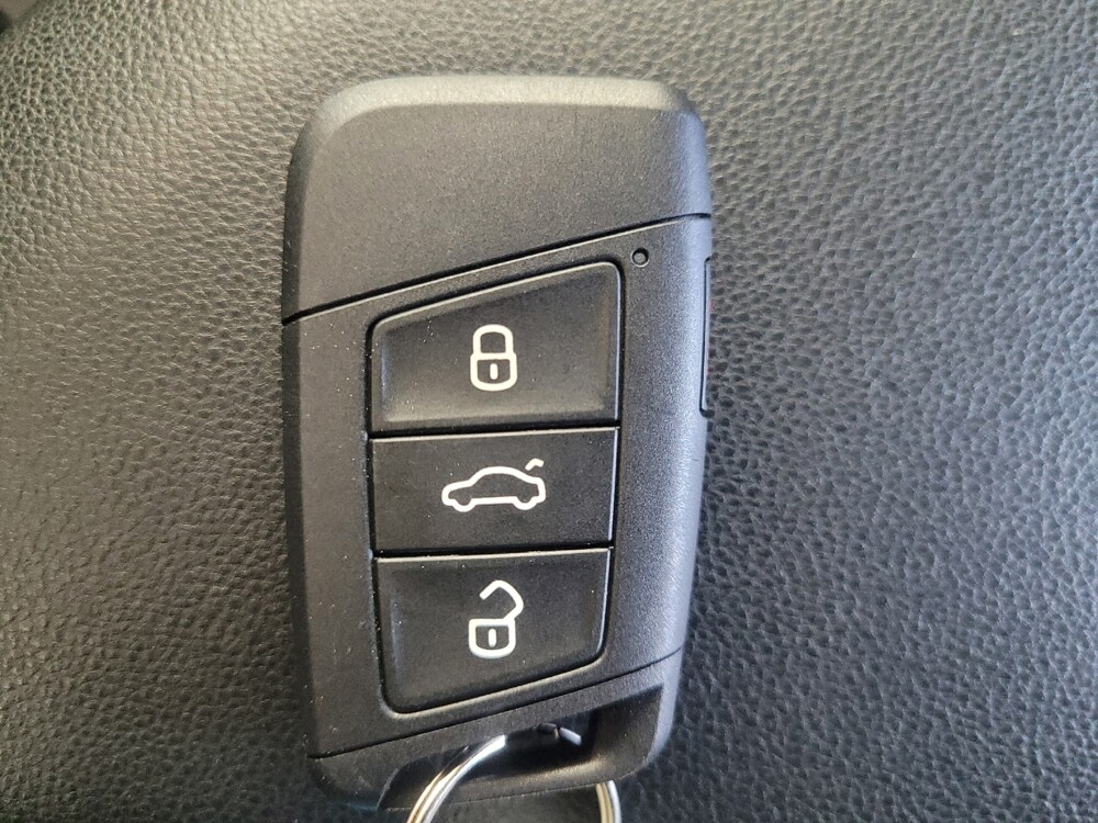 2019 Volkswagen Jetta in Stone Mountain, GA 30083 - 18130521 32